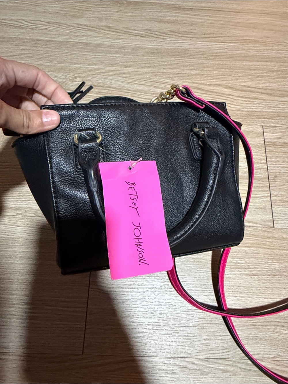 Betsey Johnson Black Cream Sequined Crossbody with Hot Pink Strap & Tassel Star - Picture 7 of 15